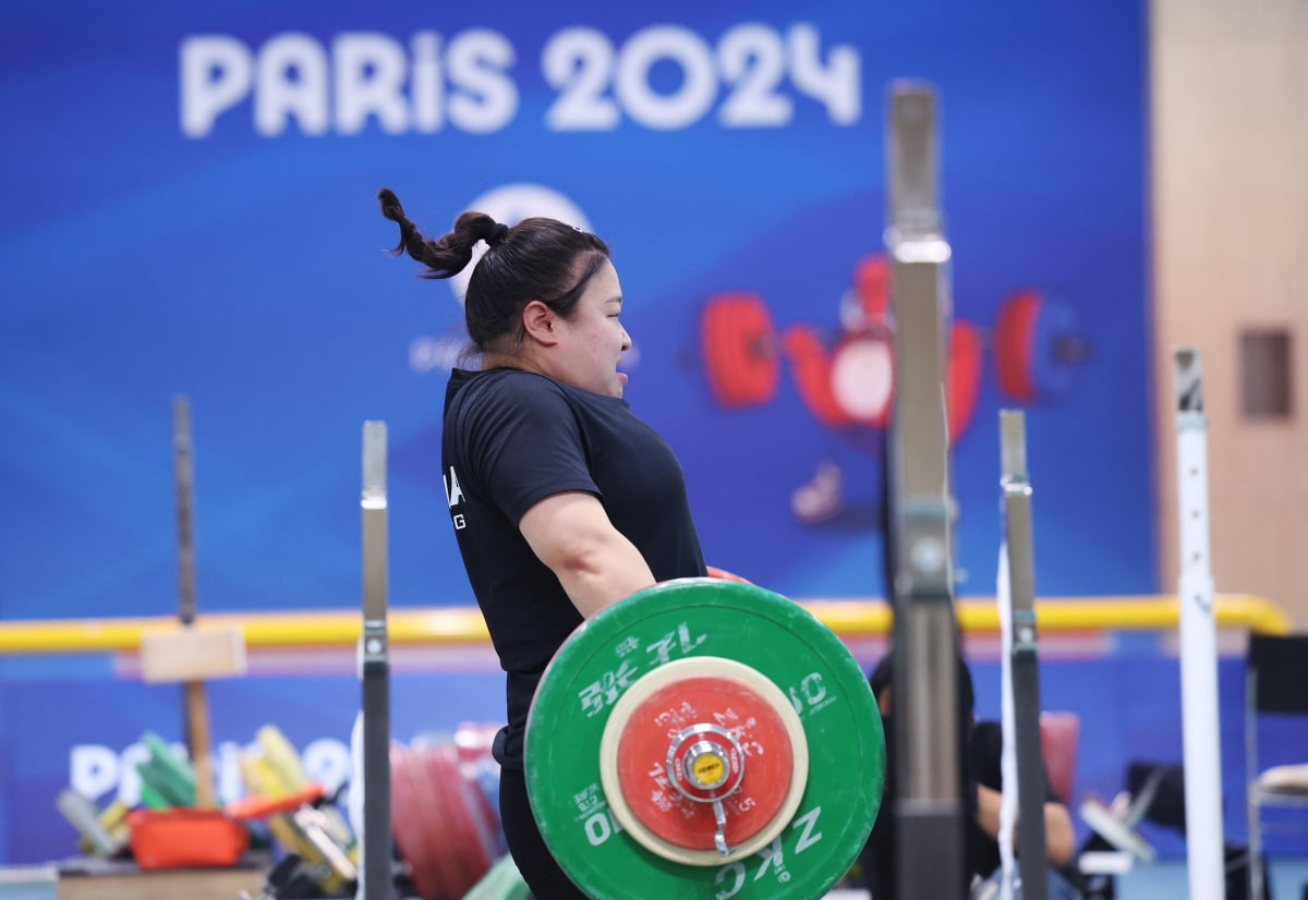 恩波利vs乌迪内斯球员评分：洛夫里奇8.2分，布伦纳5.7分