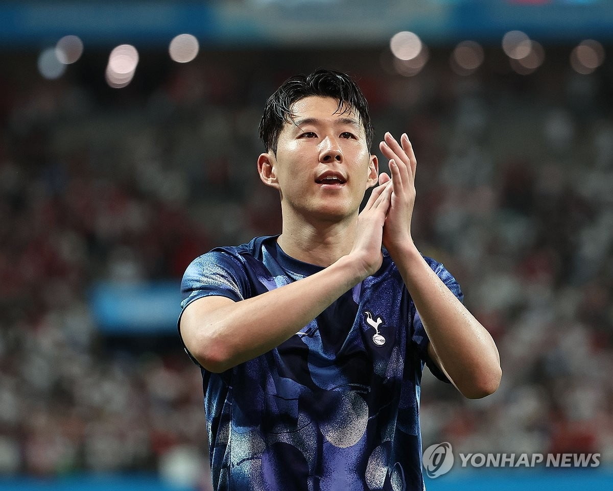 离谱！布拉加后卫离奇脚后跟乌龙 维也纳快速主场1-0领先