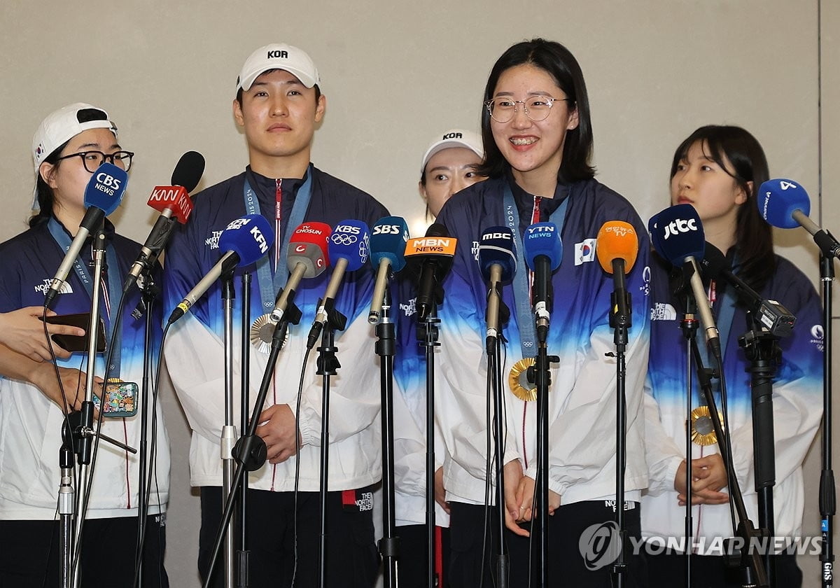 记者：巴萨有兴趣引进拉什福德，可能对交易进行更深入的研究
