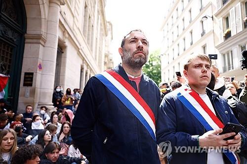 世体：巴萨即将和耐克官宣续约到2038年，总价超17亿欧