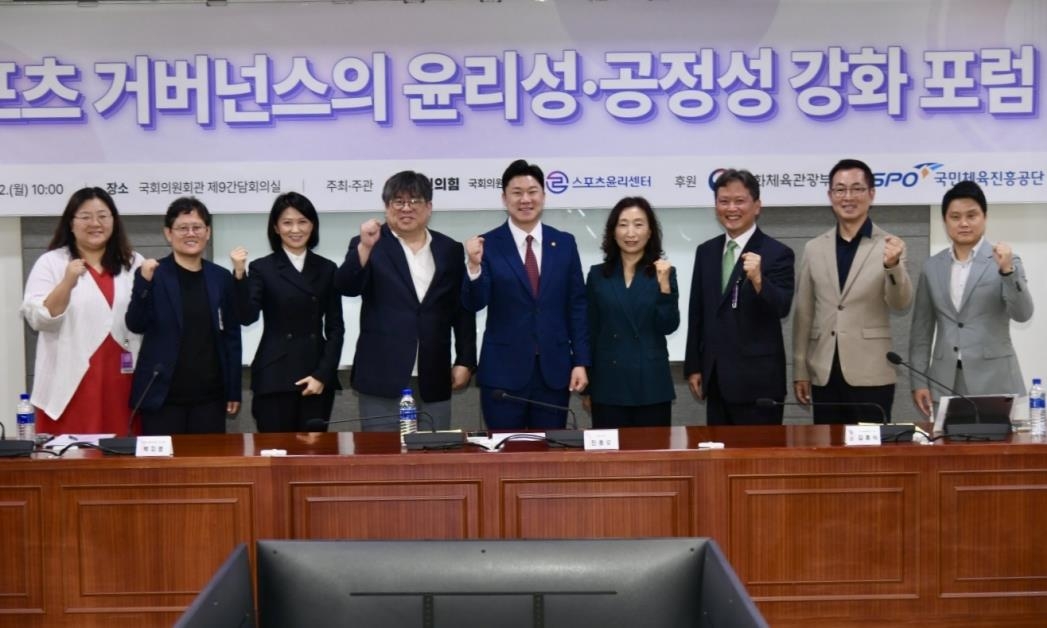 福登祝贺罗德里获得金球奖：恭喜你，兄弟！你配得上得奖