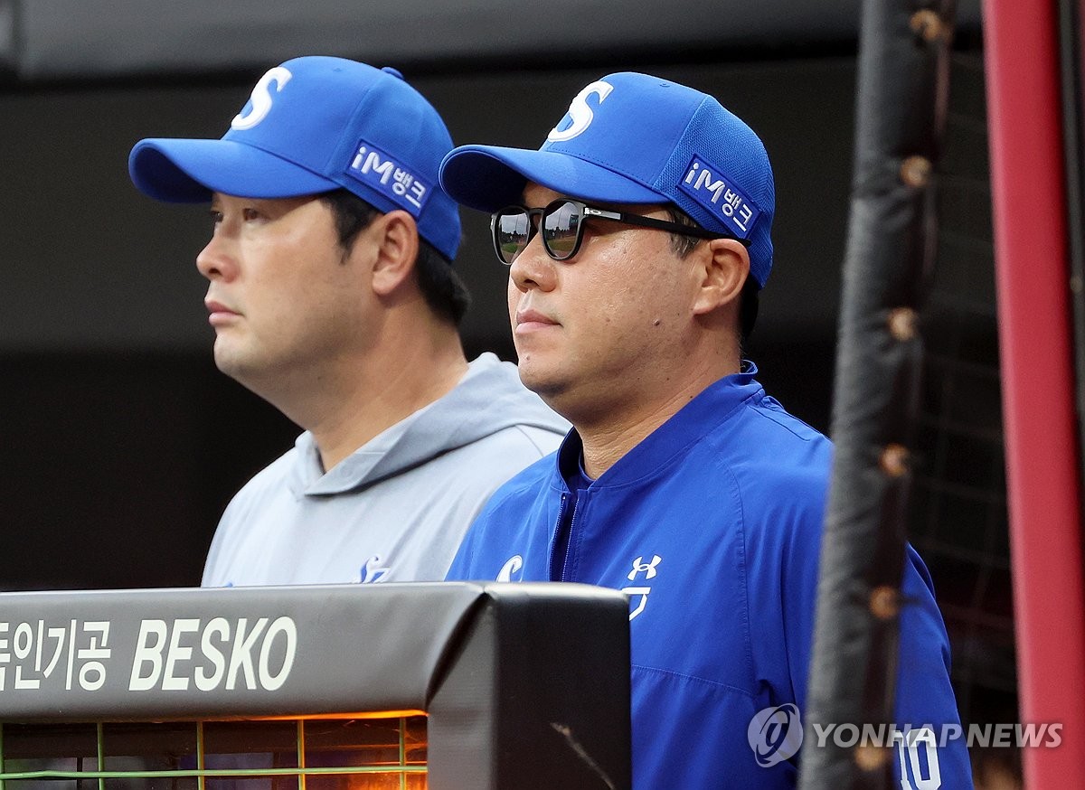 噩耗！山猫中锋史密斯背部受伤 本场比赛回归成疑