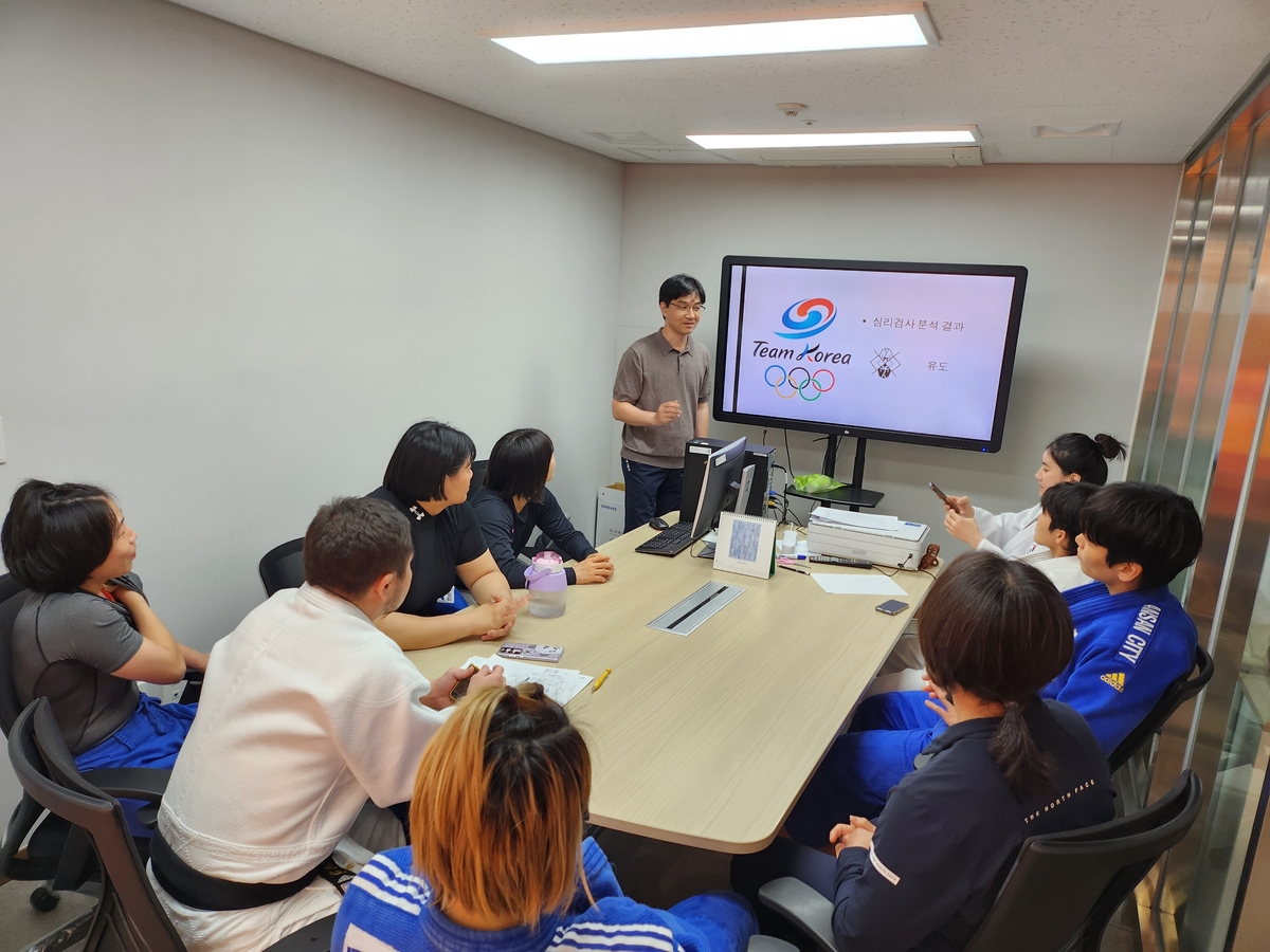 斯基拉：维拉曾想3500万欧买坎比亚索，但尤文认为他是非卖品