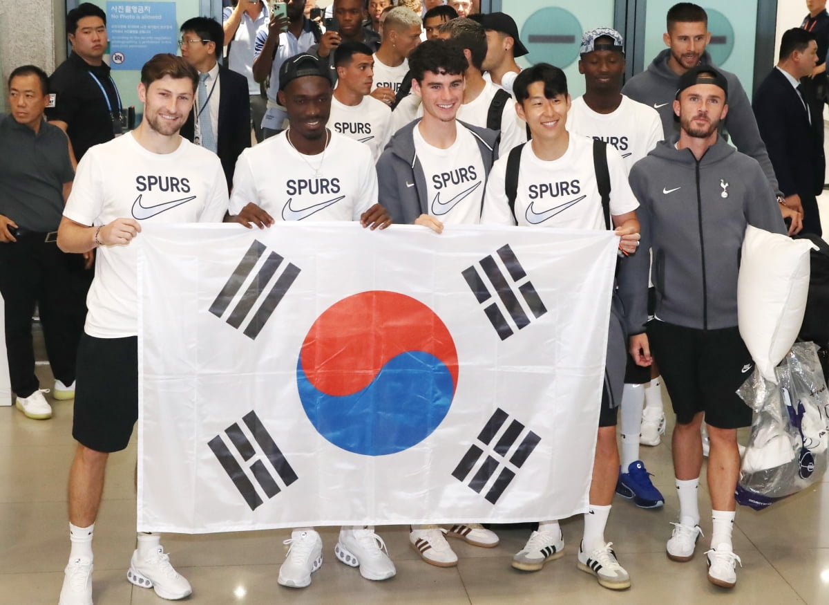 ⚽意甲半场：帕斯任意球中横梁，科内破门被吹，科莫暂0-0罗马