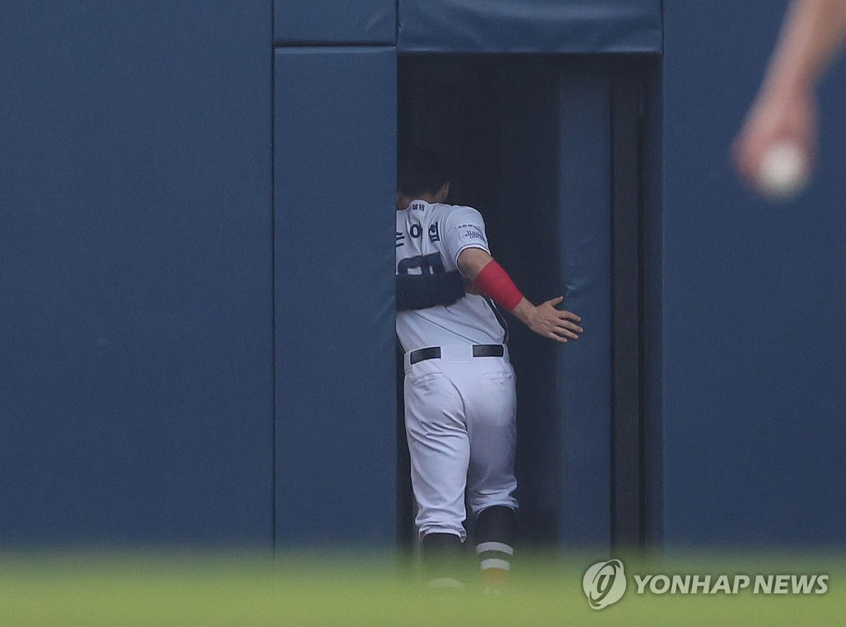 阳光vs狂热G2赛前穿搭：克拉克、赫尔、卡林顿等出镜