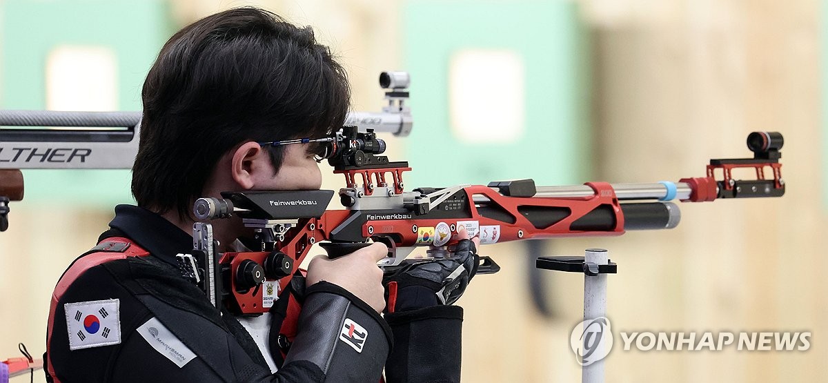莱切vs卡利亚里全场数据：射门数17-21，射正数4-2