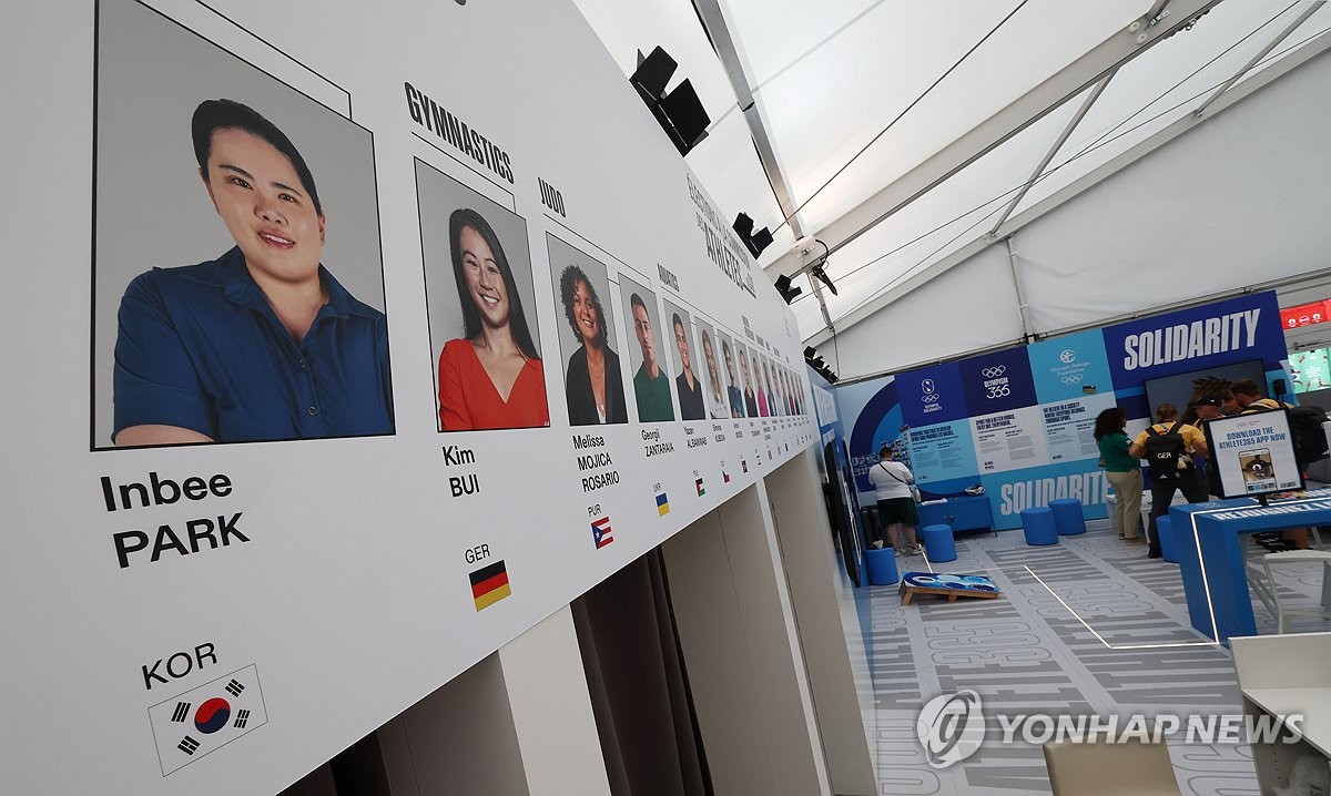 【观察】86%曼联球迷呼吁换帅，俱乐部为啥还沉得住气？